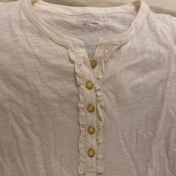 White/cream Vineyard Vines size Medium long sleeve shirt. Breathable and airy. - Picture 1 of 2